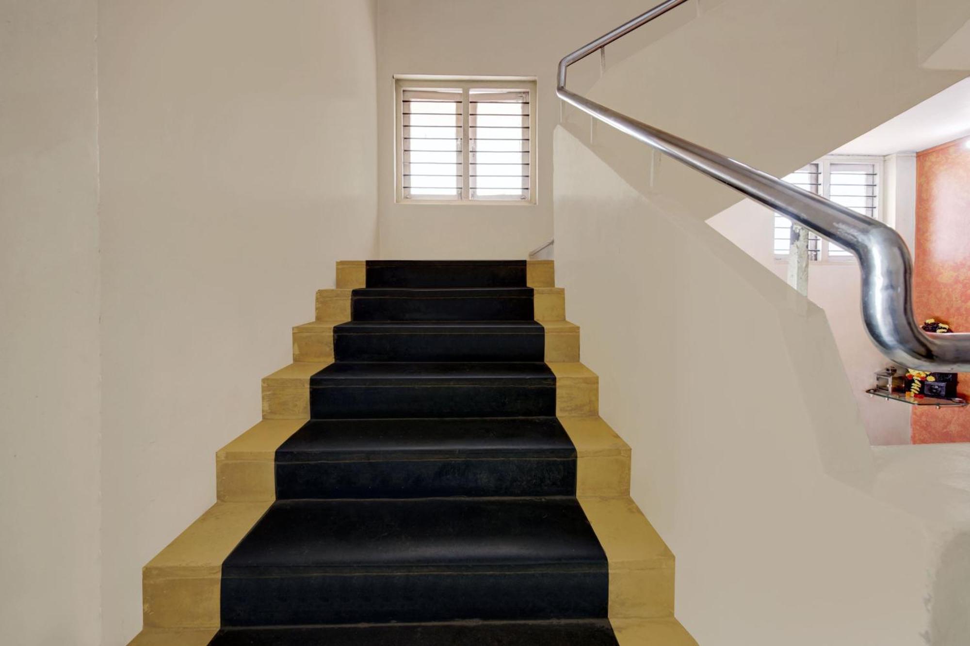 Hotel Spot On Shree Ram Residency Hubballi-Dharwar Zewnętrze zdjęcie
